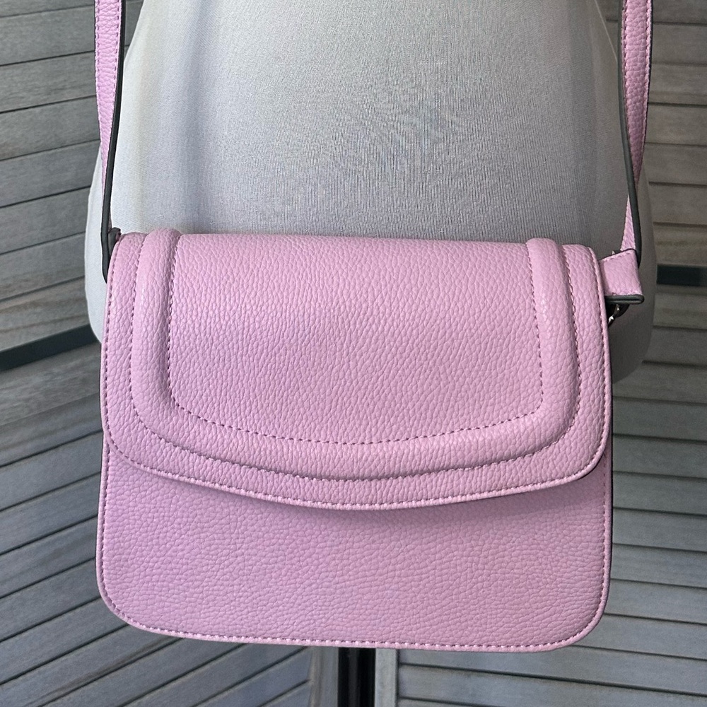 Unique Pastel Lilac Crossbody Bag - Picture 4 of 15